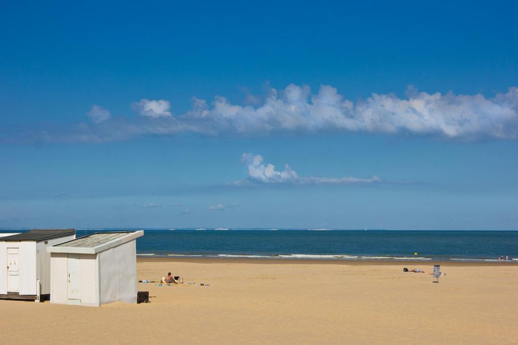 Hotel De La Plage Кале Екстериор снимка