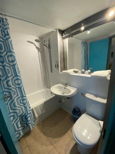 Hotel De La Plage Кале Екстериор снимка